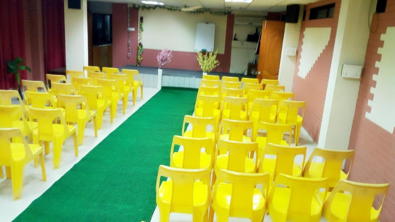 Oyo 67509 Hotel Tukson Narayangaon Εξωτερικό φωτογραφία