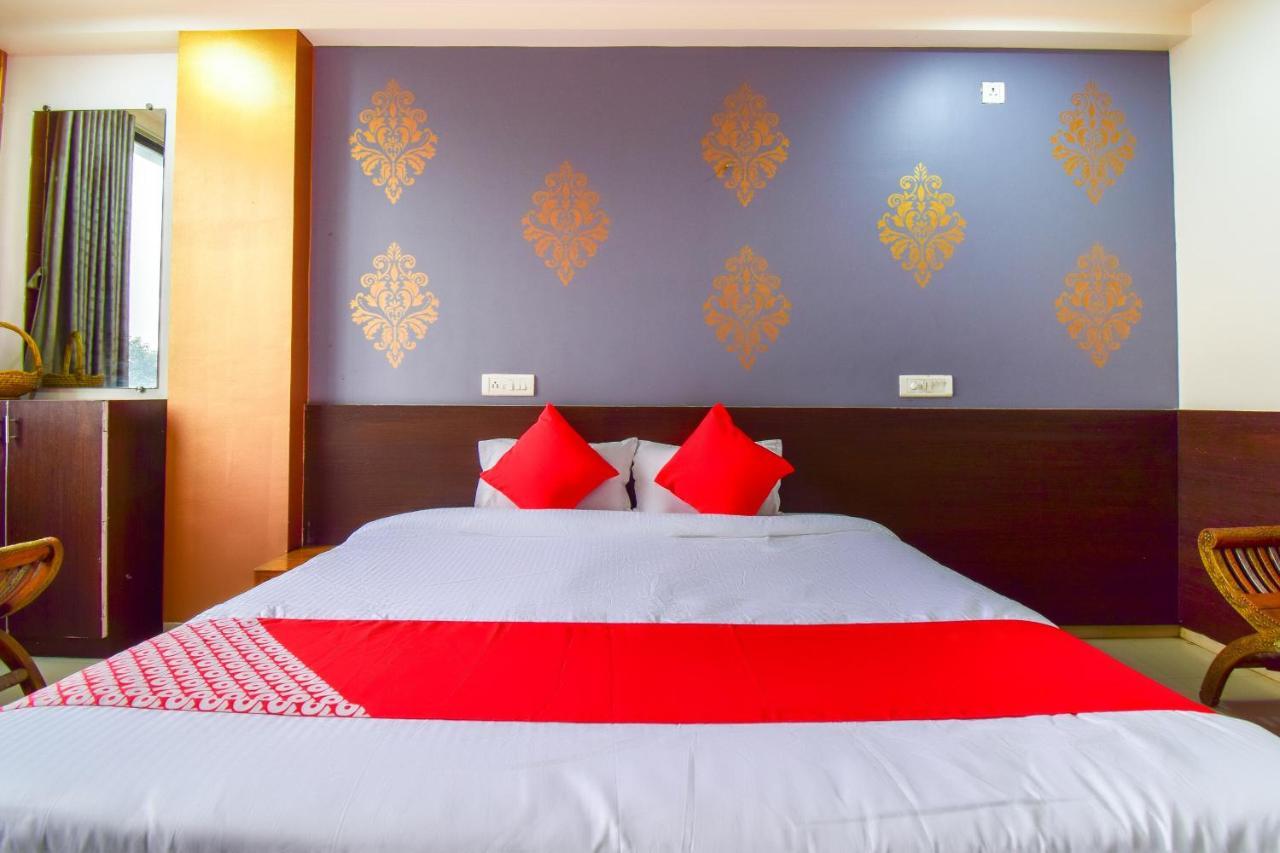 Oyo 67509 Hotel Tukson Narayangaon Εξωτερικό φωτογραφία
