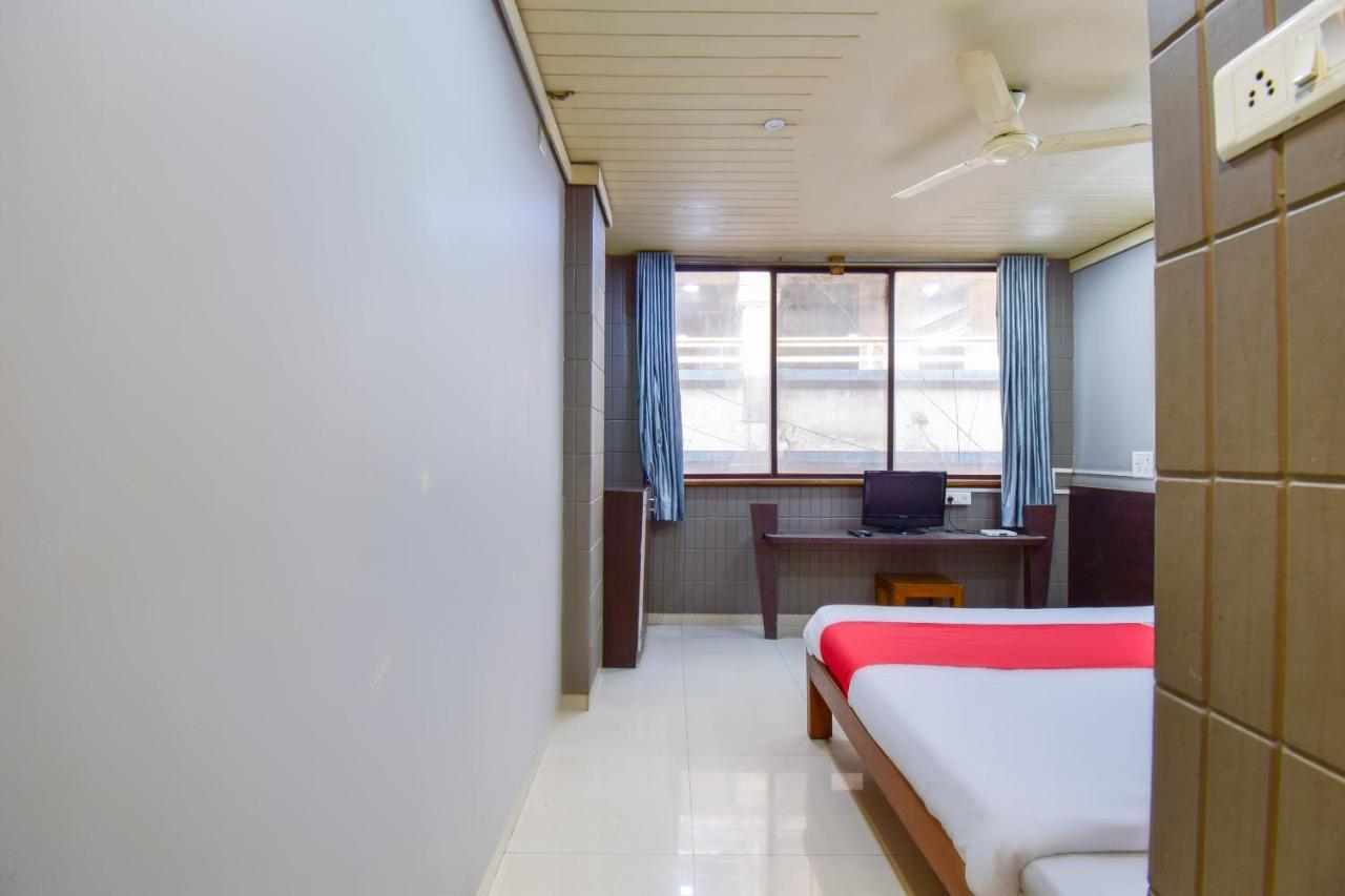 Oyo 67509 Hotel Tukson Narayangaon Εξωτερικό φωτογραφία