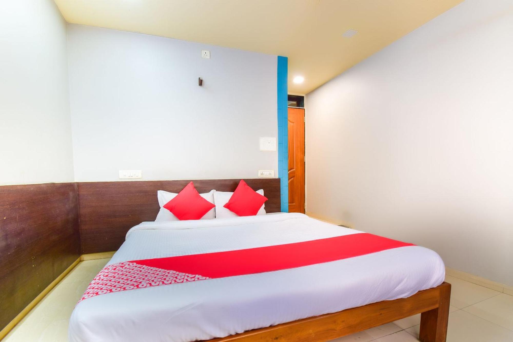 Oyo 67509 Hotel Tukson Narayangaon Εξωτερικό φωτογραφία