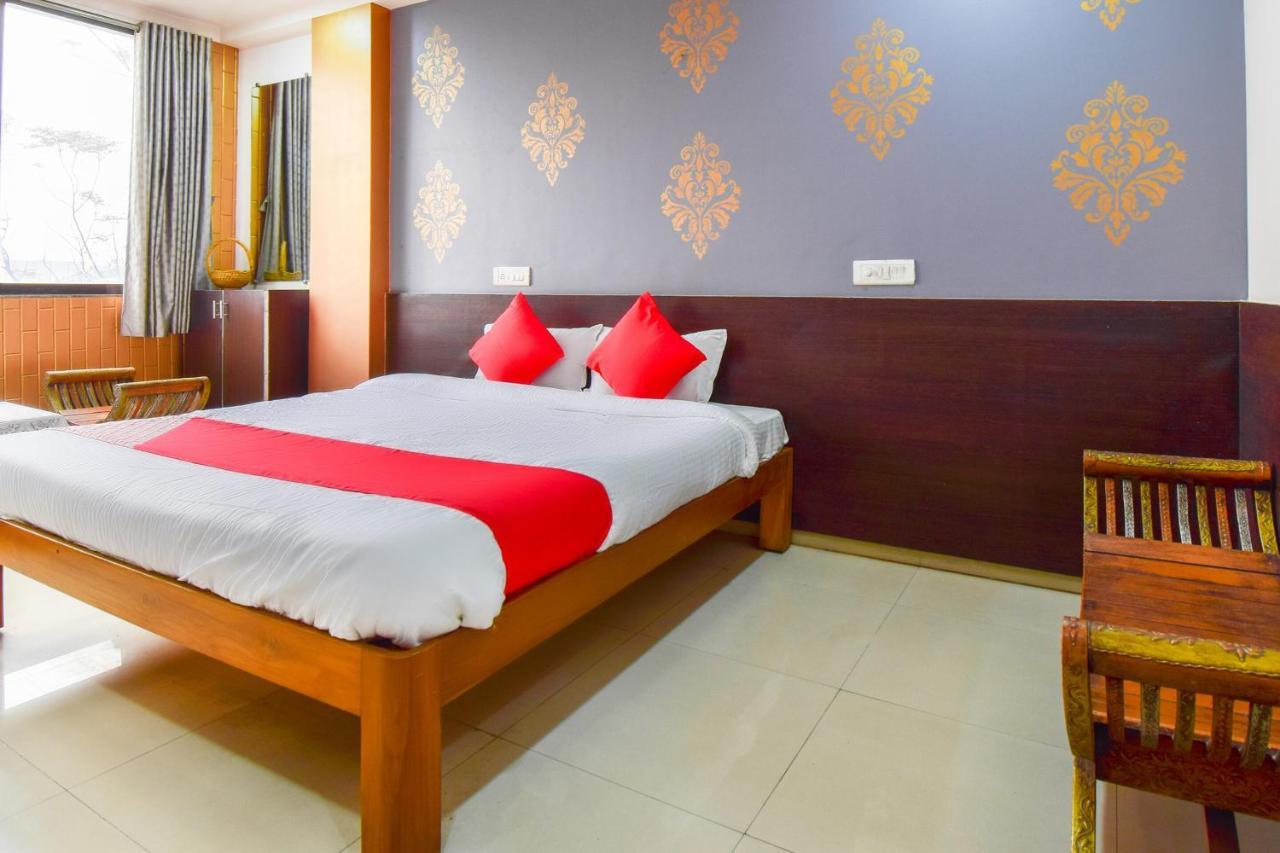 Oyo 67509 Hotel Tukson Narayangaon Εξωτερικό φωτογραφία